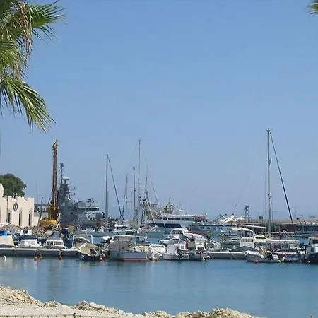 Frosini Ξενοδοχείο