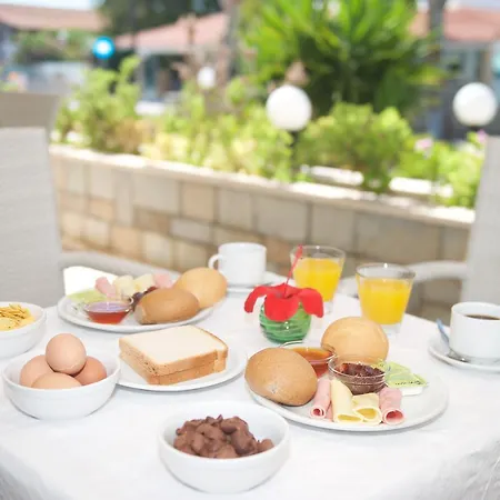 Frosini Hotel 2*